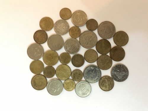 عملة لبنانية معدنية قديمة