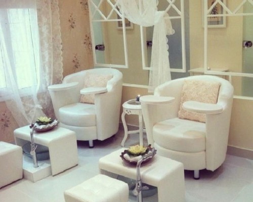 مطلوب موظفات لصالون نسائي